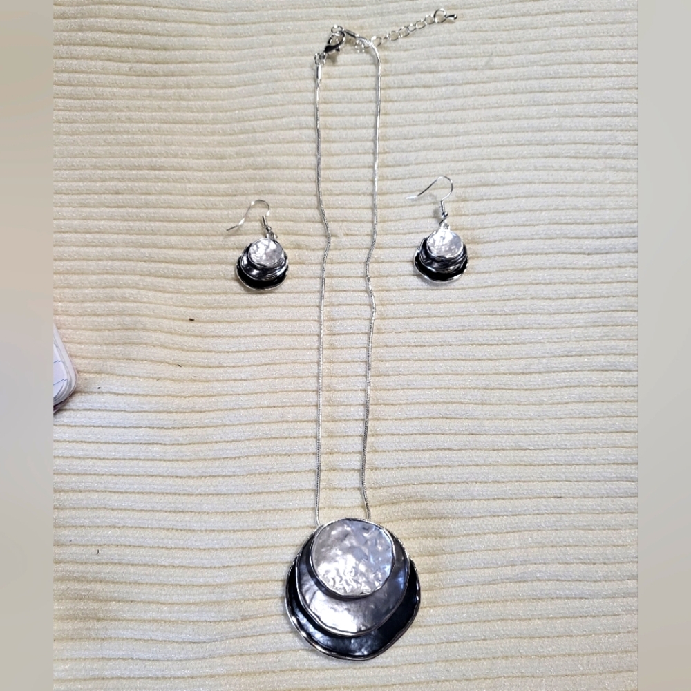 Silver and Black Pendant Necklace and Earring Set Mother Of Pearl Like